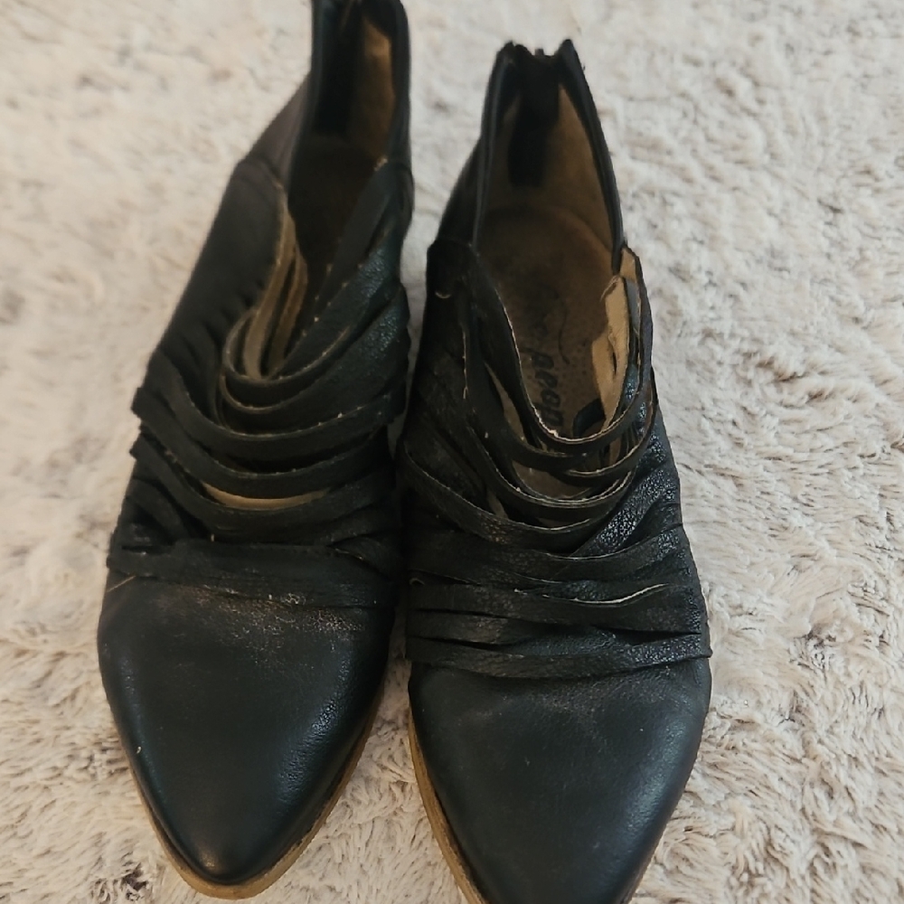 Free People Savoriantono Artgoano Leather  Women's Shoes